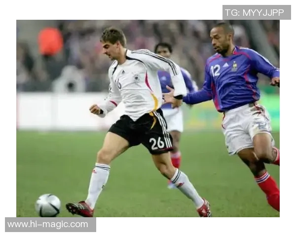 球衣退役背后的故事足球明星如何在赛场外继续闪耀人生